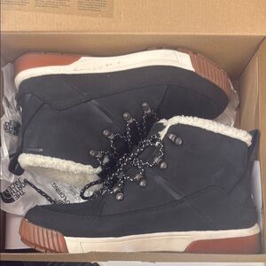The North Face Women’s Black Winter Boots